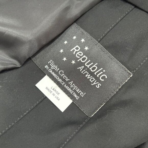 Republic Airways Flight Crew Apparel Black 3M Thinsulate Teflon Coat Large‎ - Picture 3 of 9